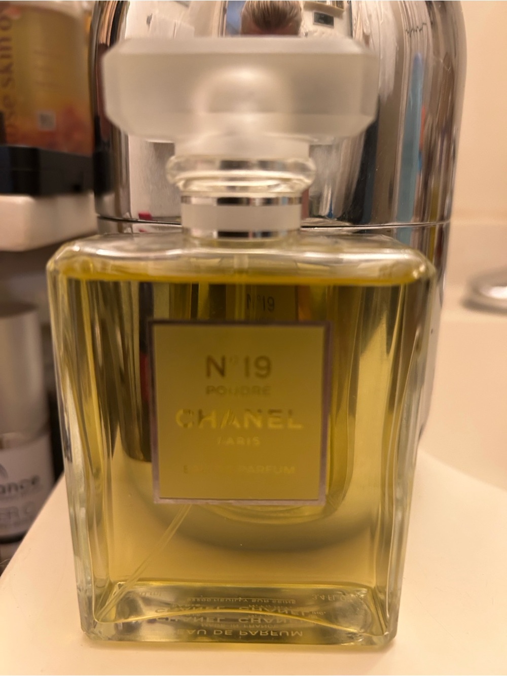 CHANEL No 19 3.4 ounces of parfum - Picture 2 of 6